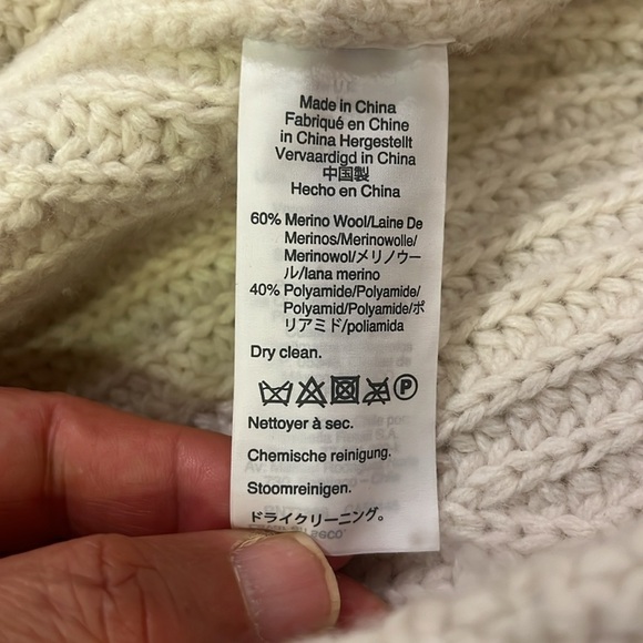 J Crew Front-pocket turtleneck merino wool sweater - Picture 7 of 8